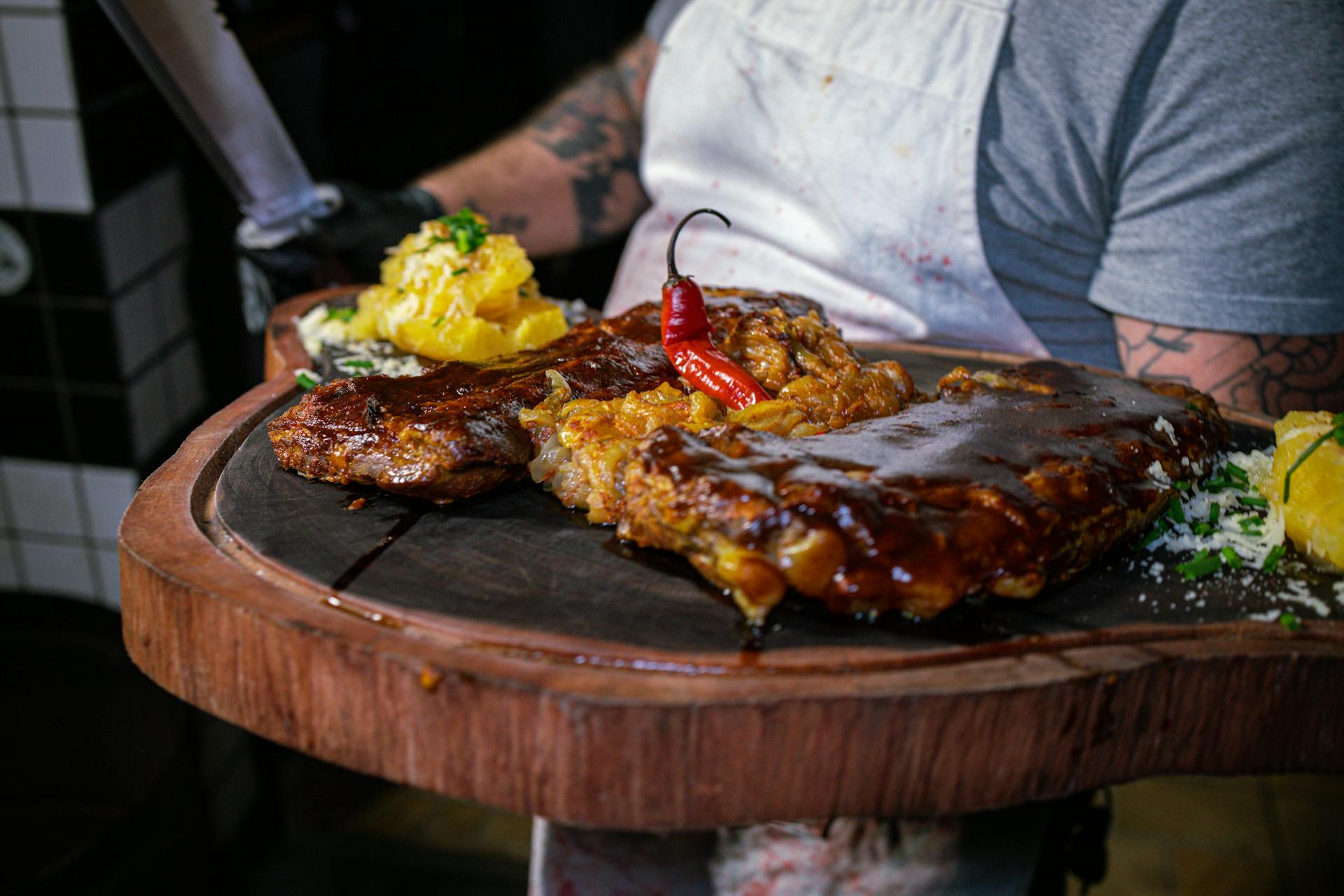 Juicy Ribs in Sauce